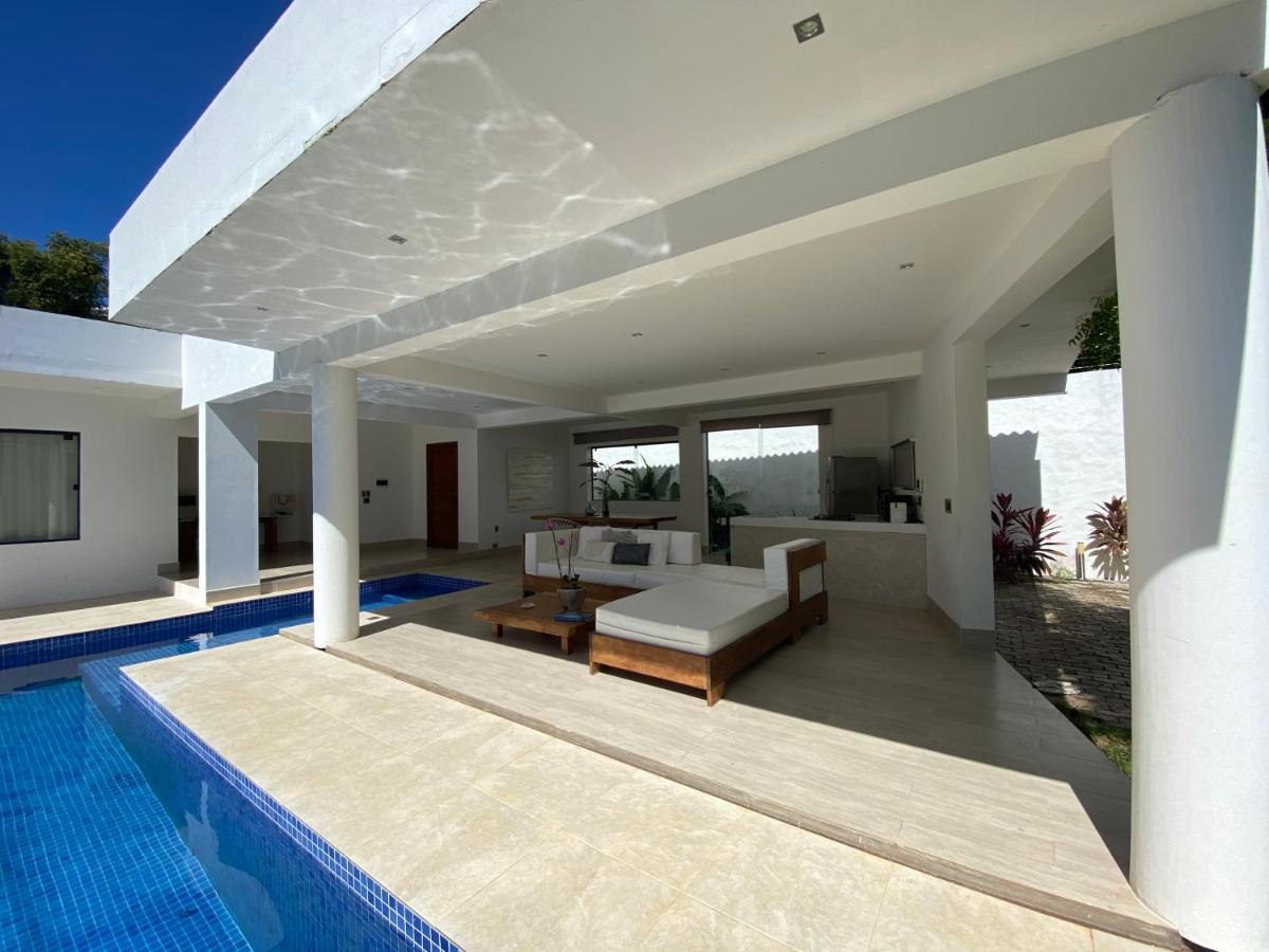 Blanc Apartment *