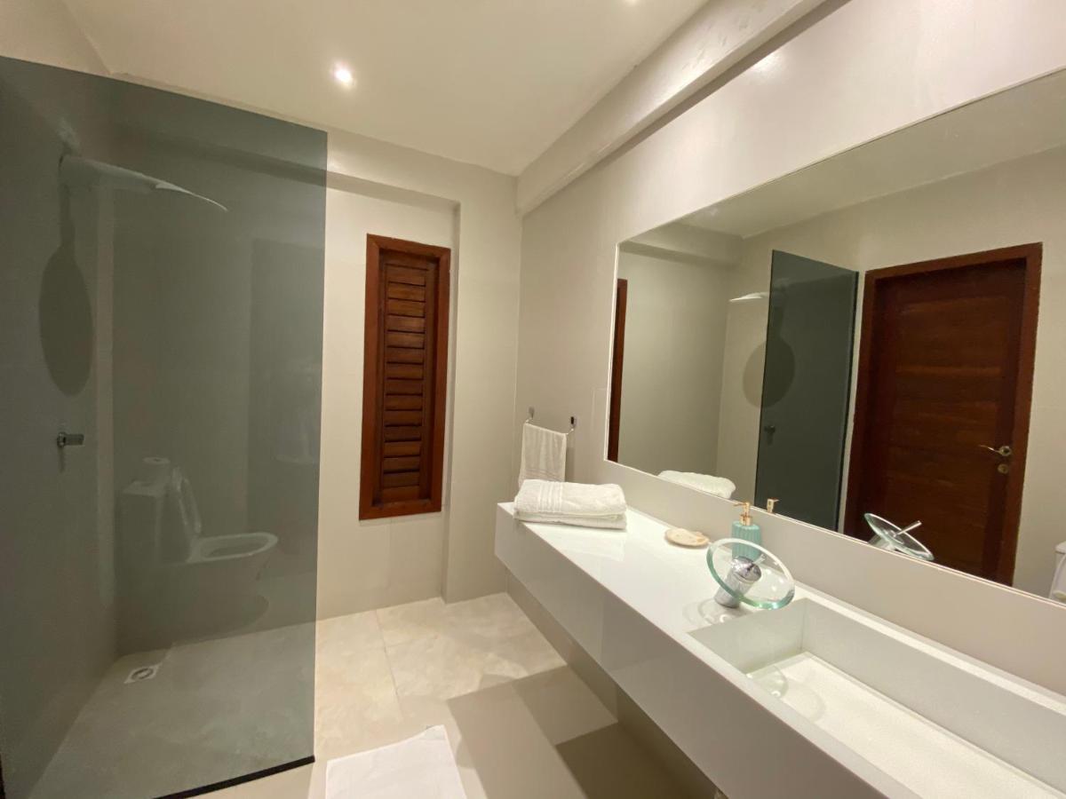 Blanc Apartment *