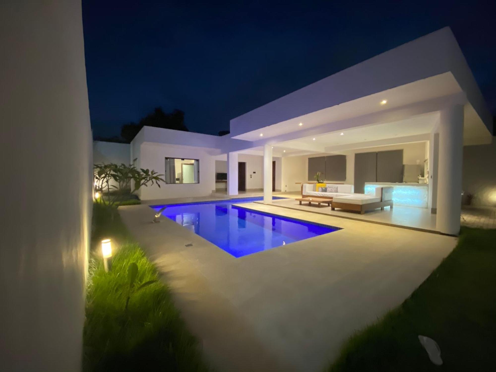 Blanc Apartment