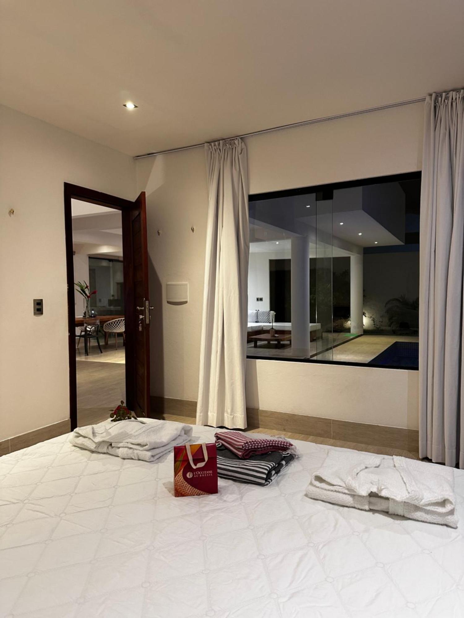 Blanc Apartment
